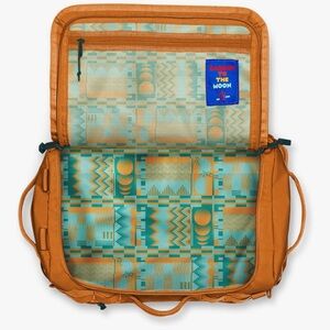 Baboon To The Moon Go-Bag Mini 32L Duffle/Backpack – Caramel – NEW